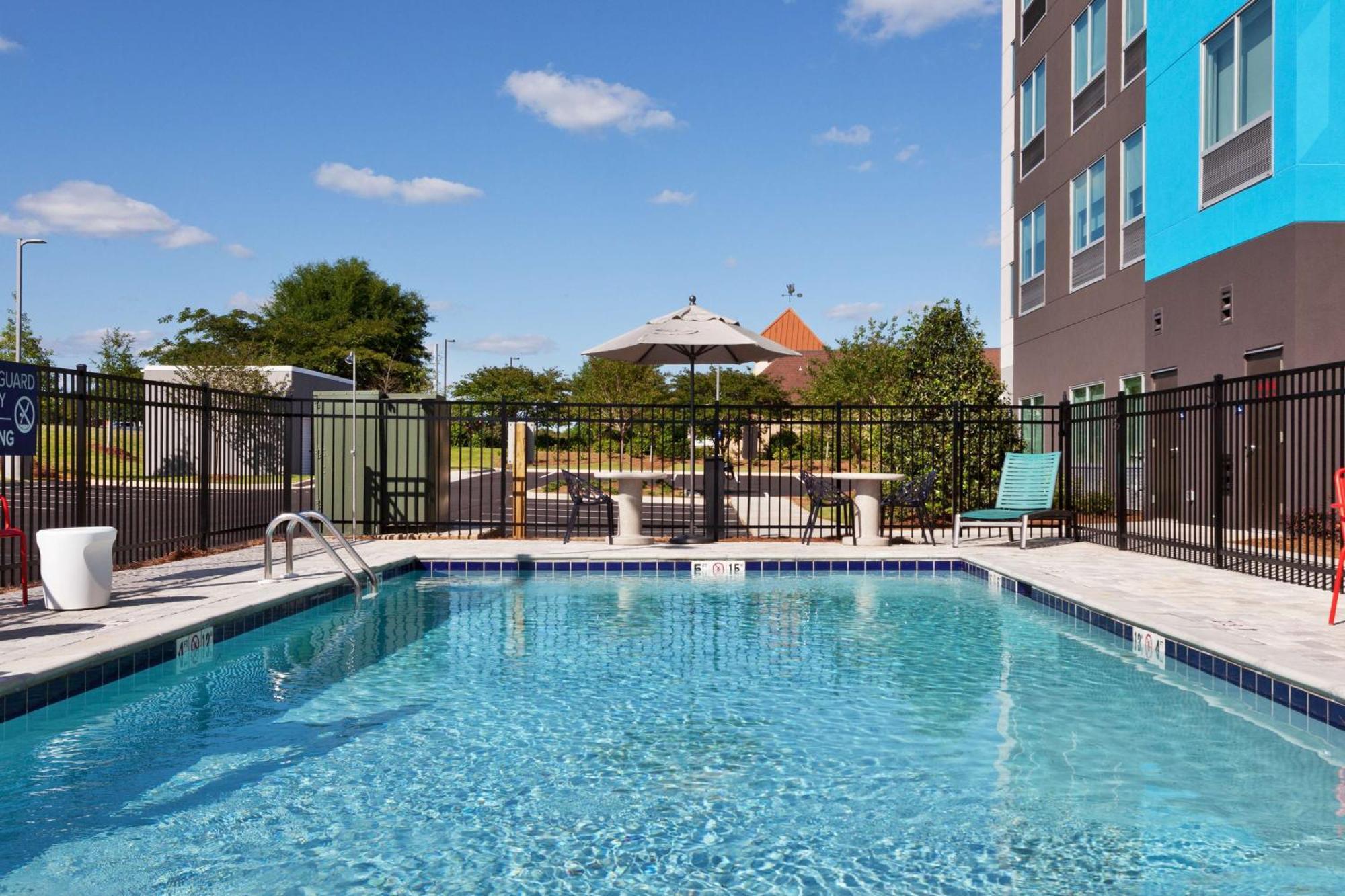 Tru By Hilton Prattville Bagian luar foto